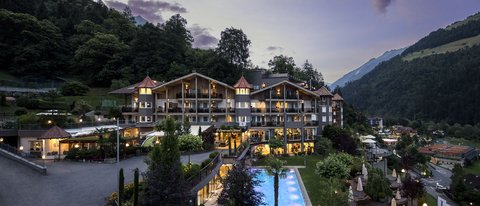 Quellenhof Resort: imprint