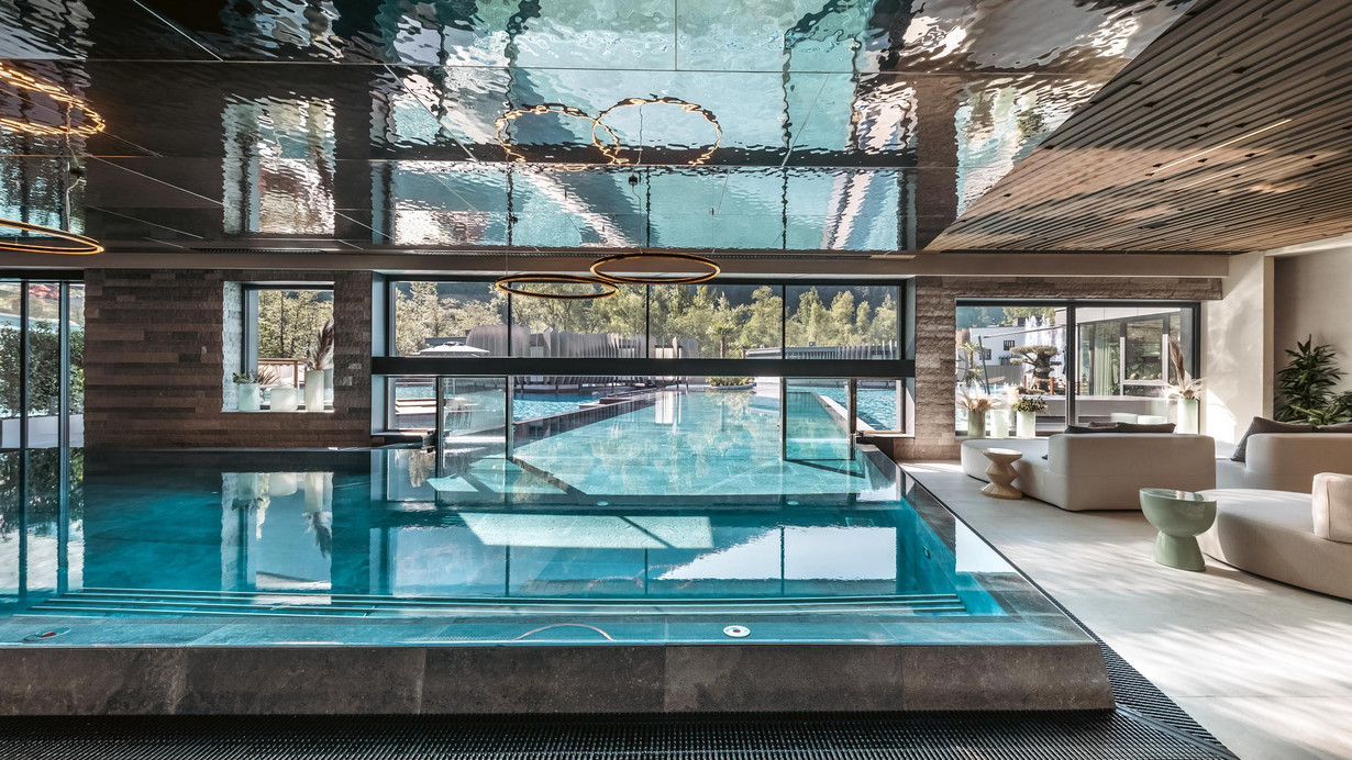 Vierfacher Grund zum Feiern - wellness-hotel.info Award 2026 Vierfacher Grund zum Feiern - wellness-hotel.info Award 2026