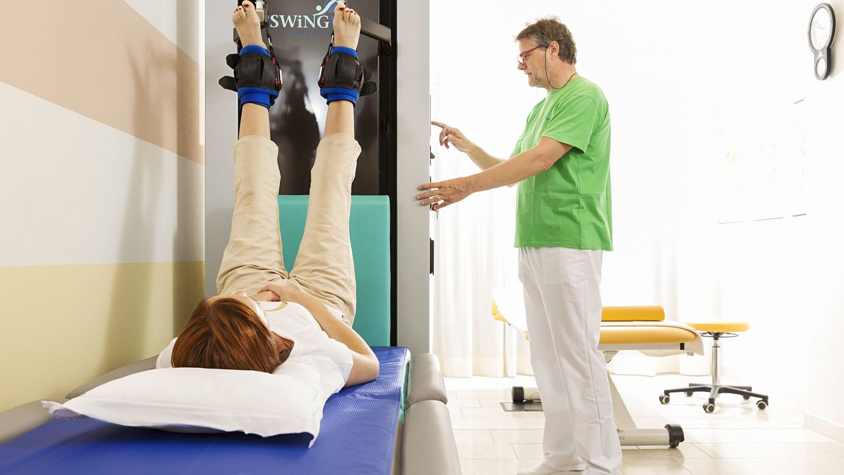 Neu im Medical Center Quellenhof: SWiNGMED - das Therapiegerät gegen Rücken- und Wirbelsäulenprobleme
