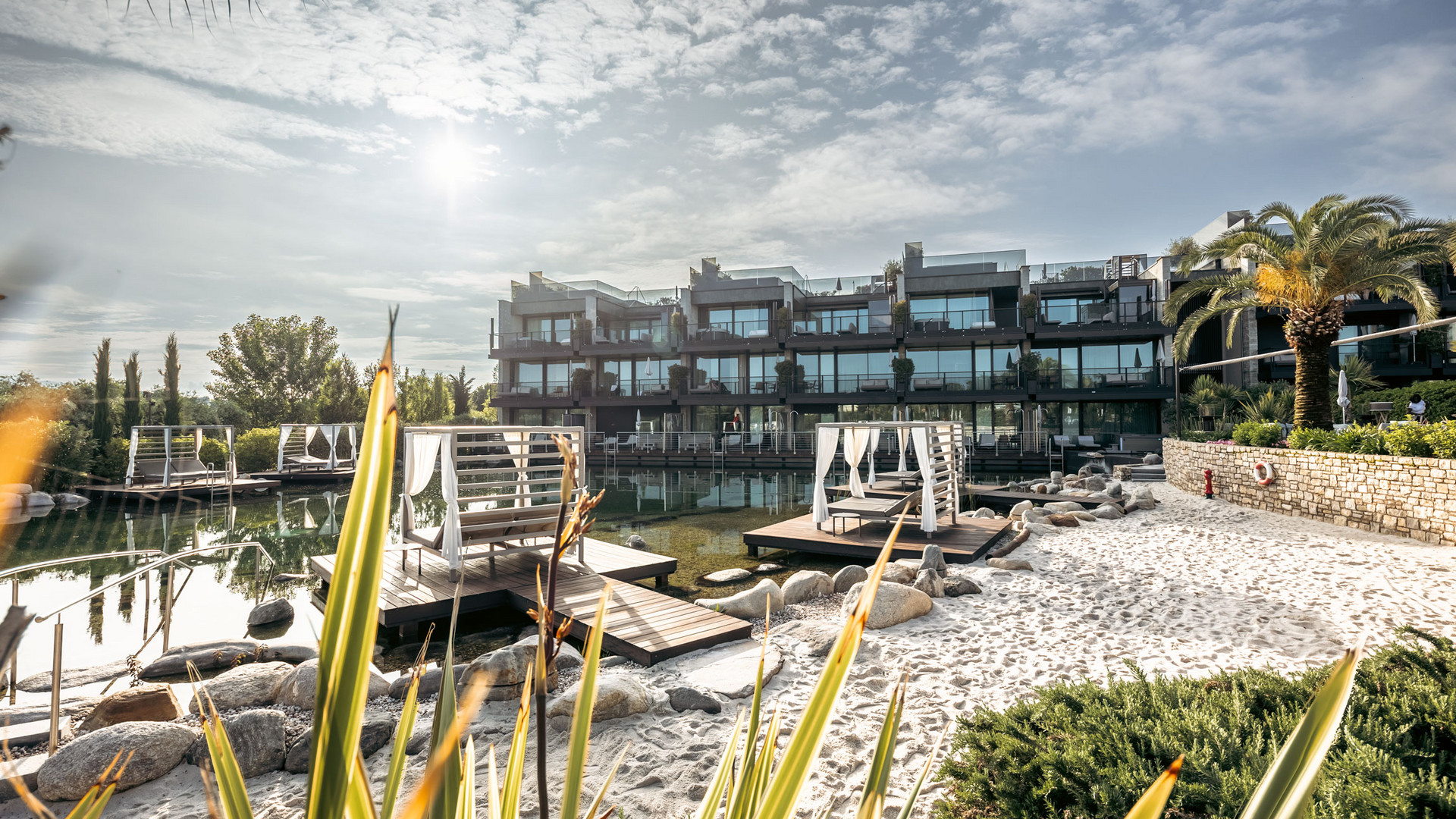 Ihre Quellenhof Luxury Resorts in Südtirol und am Gardasee Ihre Quellenhof Luxury Resorts in Südtirol und am Gardasee