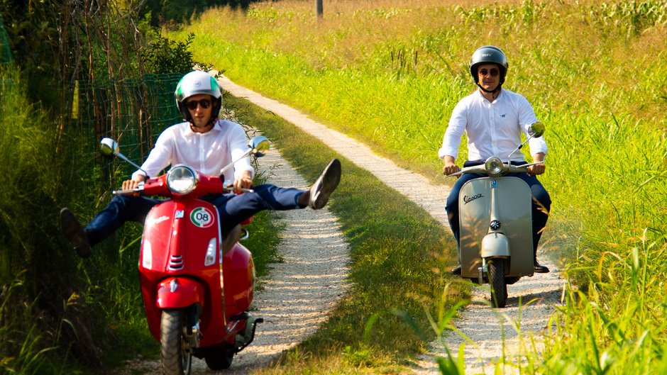 Vespafahren am Gardasee ist Dolce Vita pur